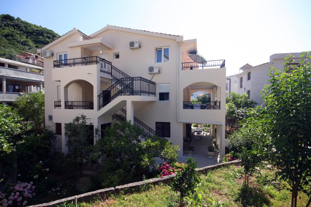 Raicevic Apartment *